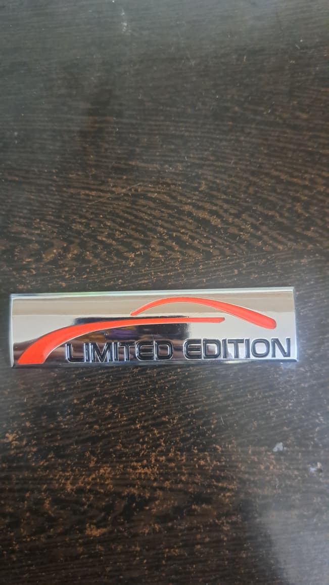 LIMITED EDITION Metal Car Logo Emblem 9 x 2.4cm Chrome Finish Decorative Badge for Vehicle Exterior - STICKER_LT_EDITION