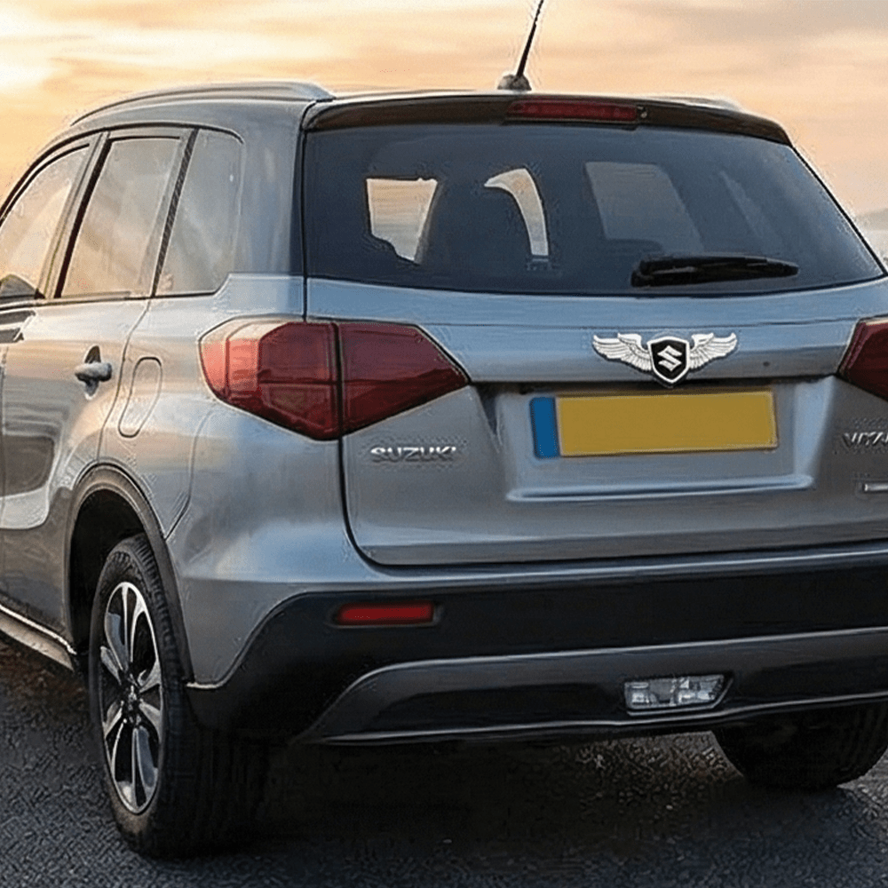 METAL WINGS Hyundai 3D Logo Sticker - 14cm x 5cm - HYD_WINGS_BLK_BB