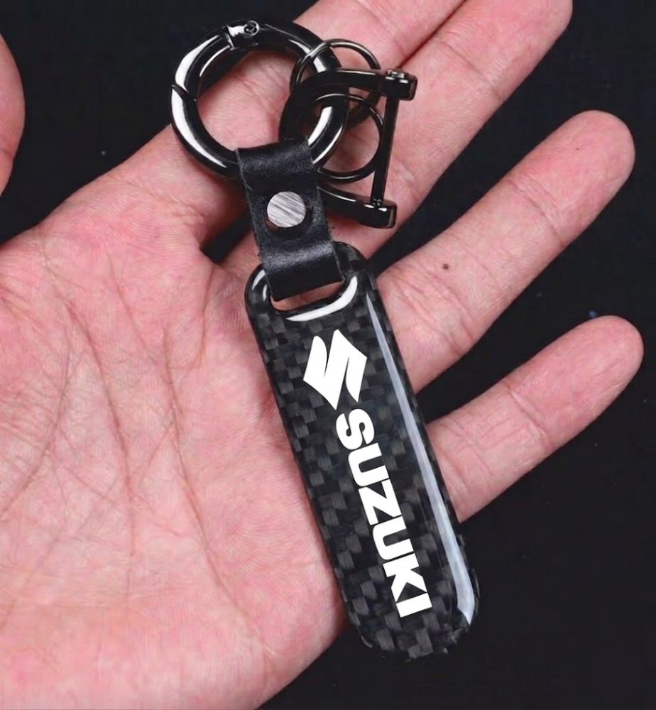 Premium Carbon Fiber Finish Zinc Alloy Metal Keychain - KEYCHAIN_CARBON_SUZUKI
