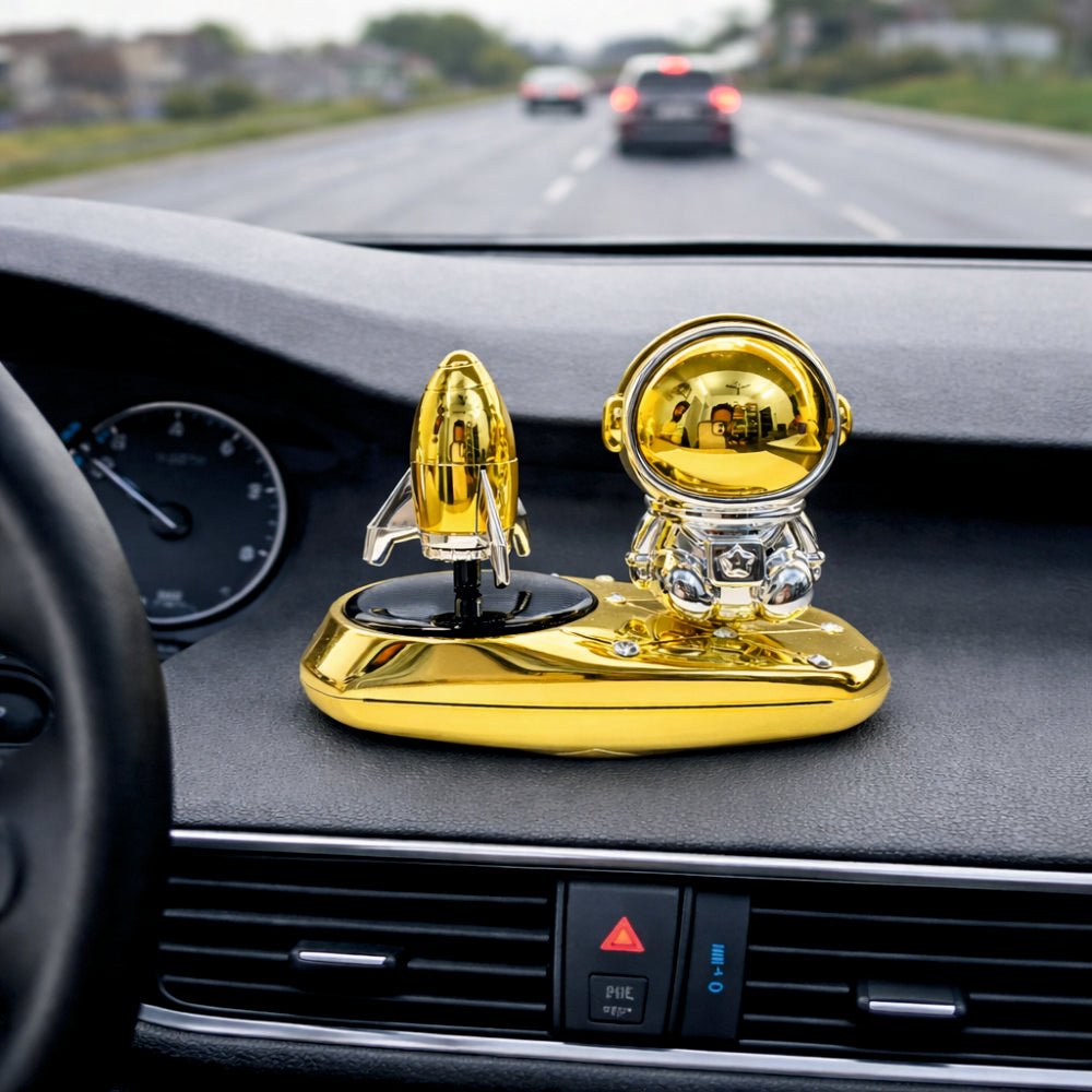 Solar Car Fragrance Astronaut & Planet Car Dashboard Decorative Accessories - SPACE_GARDENIA